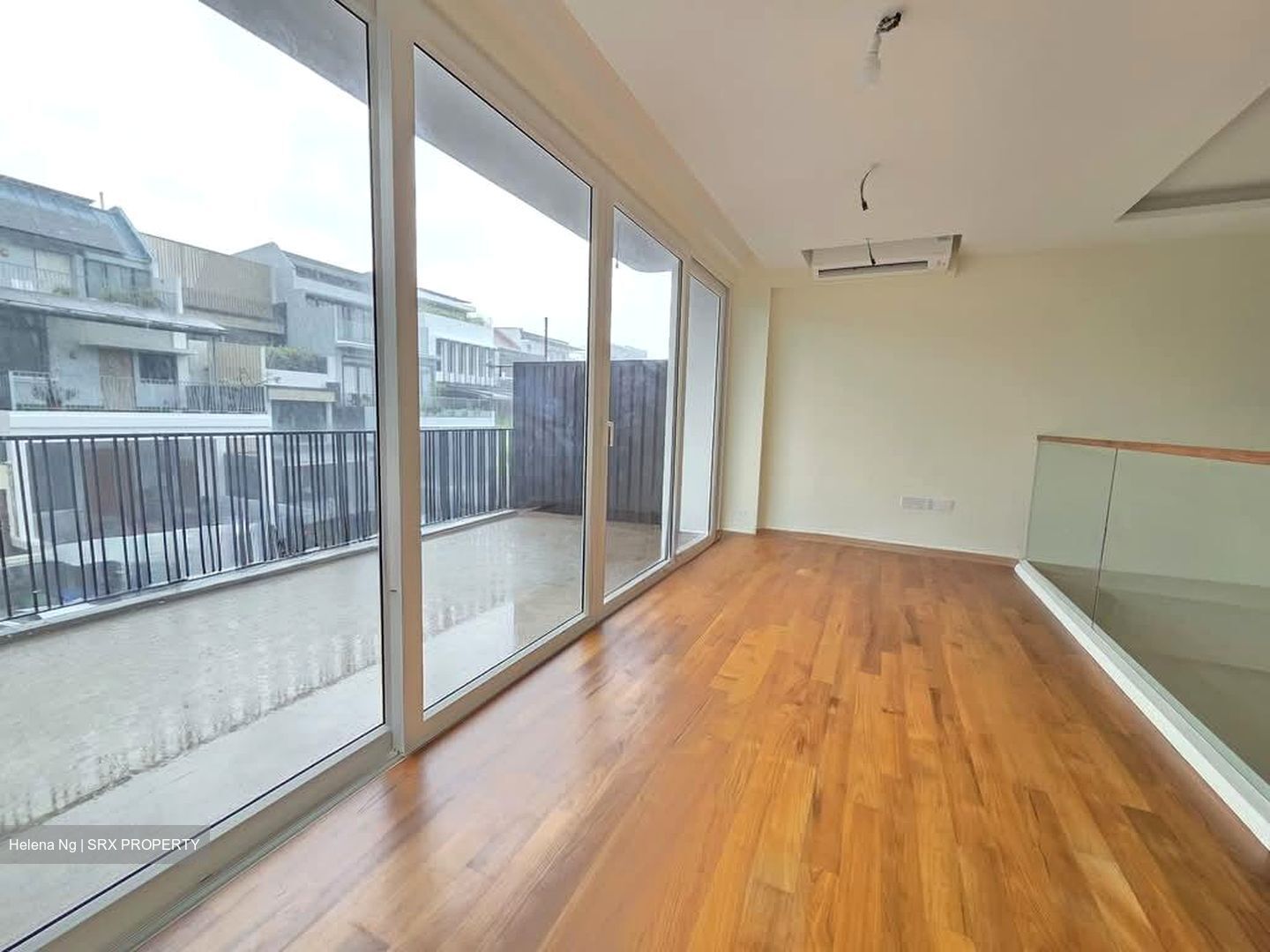Opera Estate (D15), Terrace #597176321